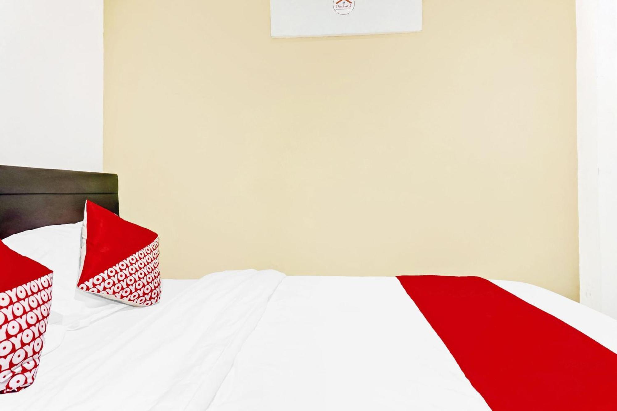 Oyo 90692 Point Hotel