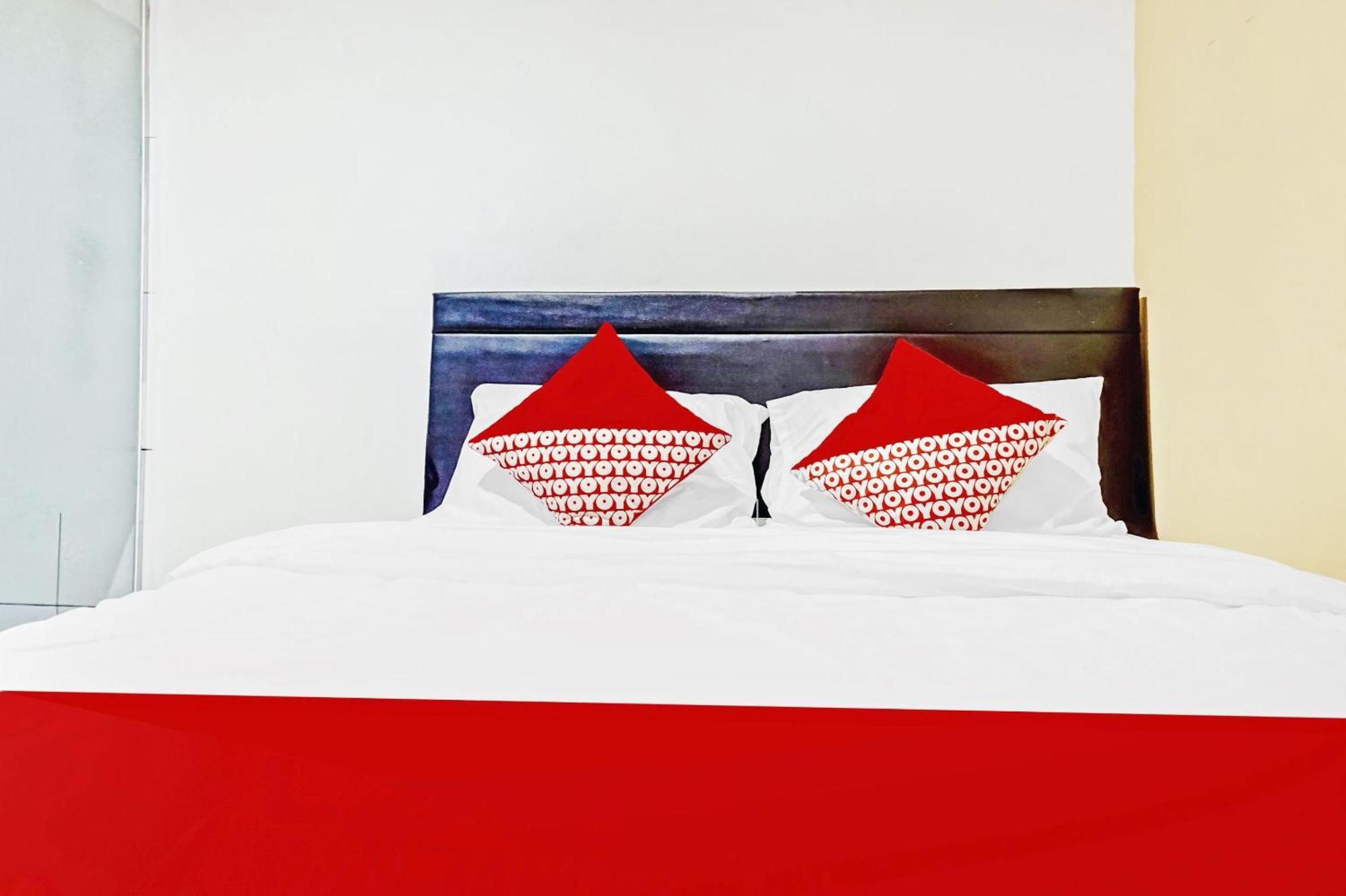 Oyo 90692 Point Hotel