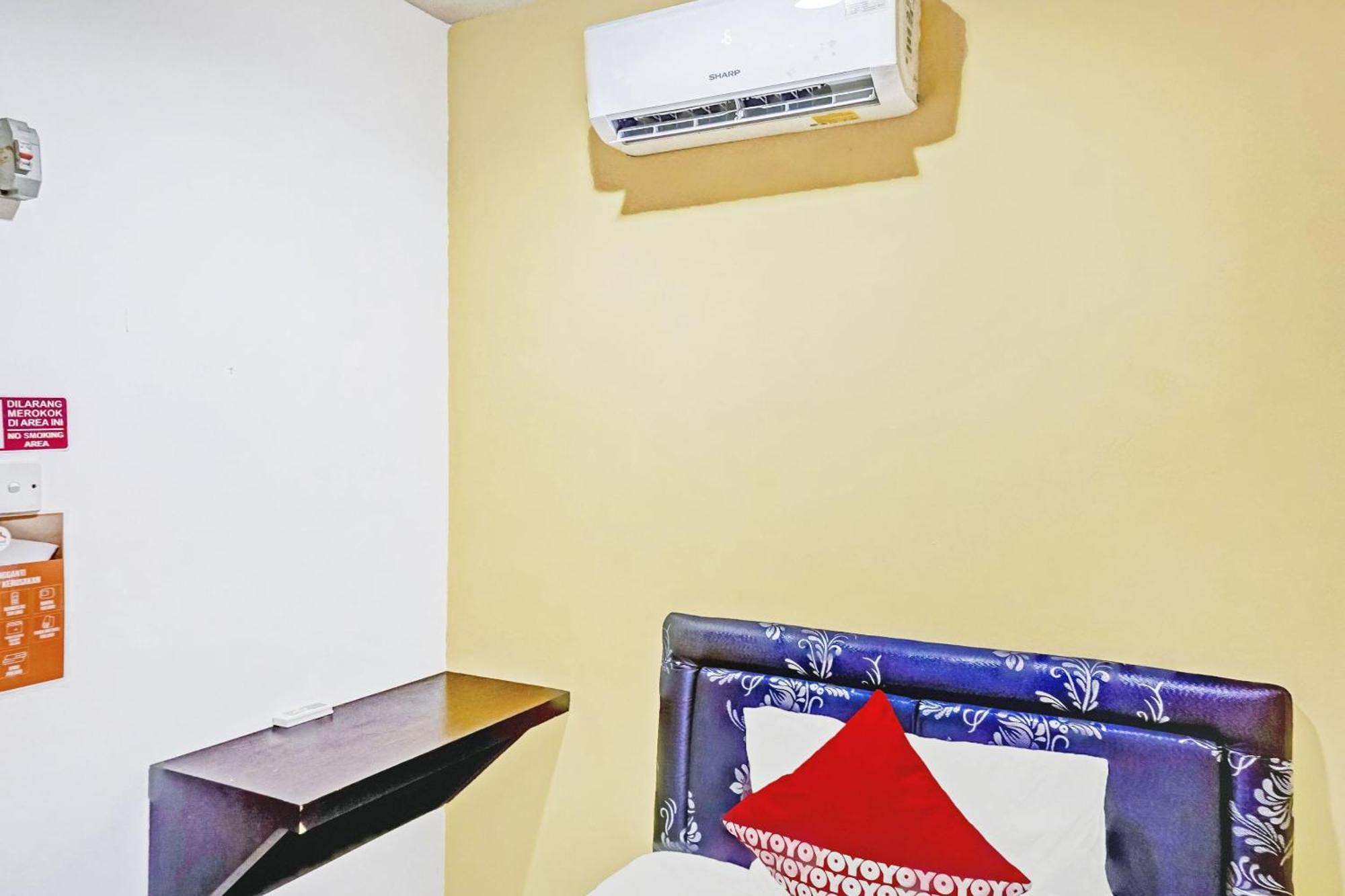 Oyo 90692 Point Jakarta