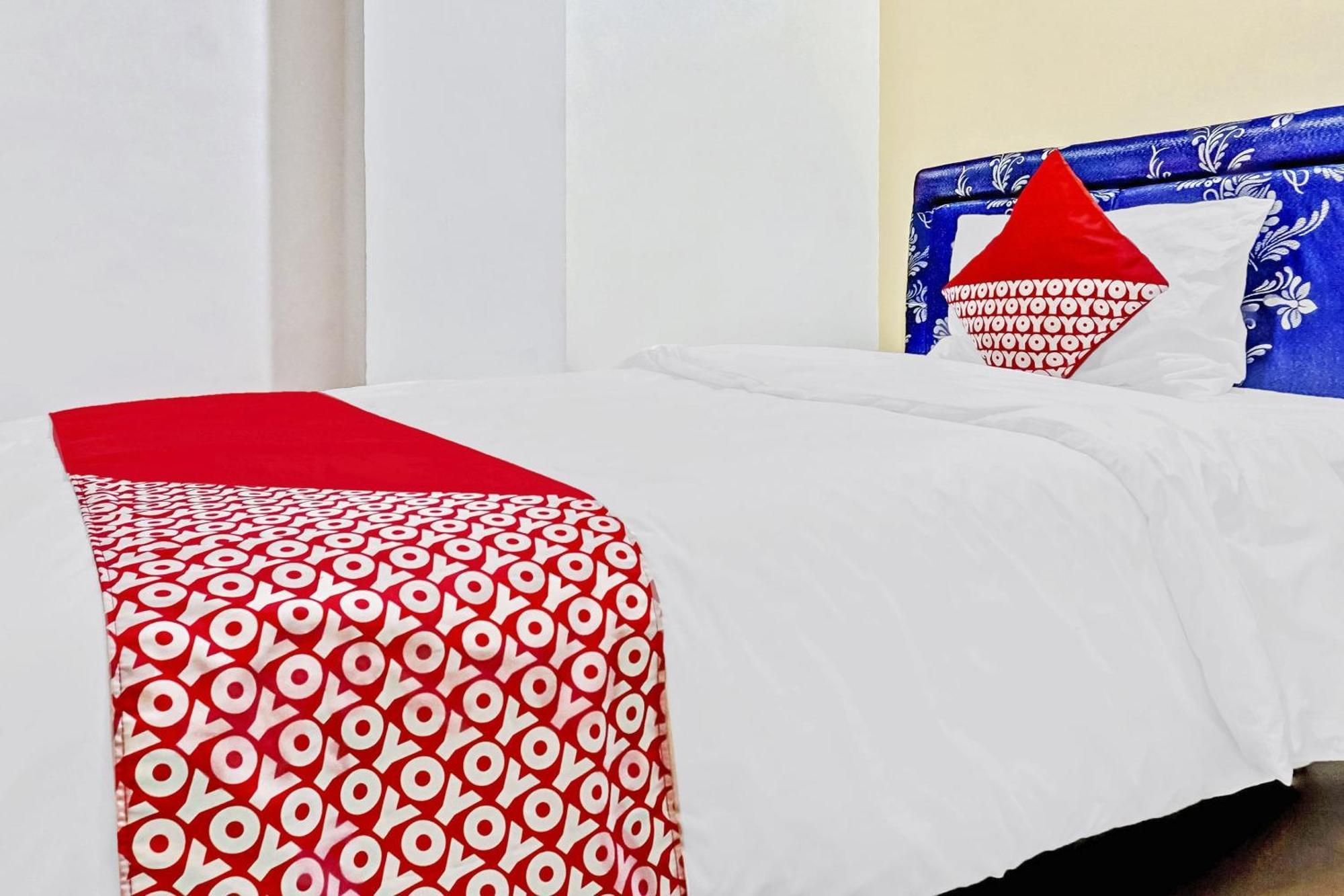 Oyo 90692 Point Hotel