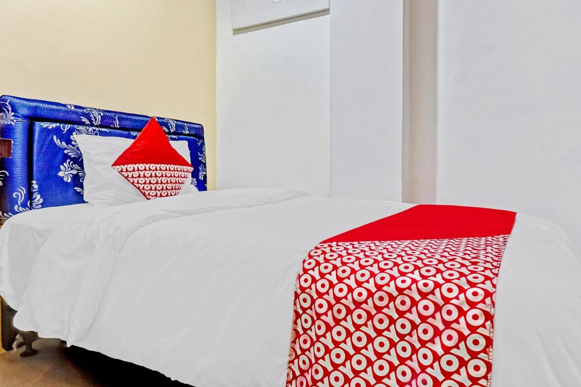 Hotel Oyo 90692 Point