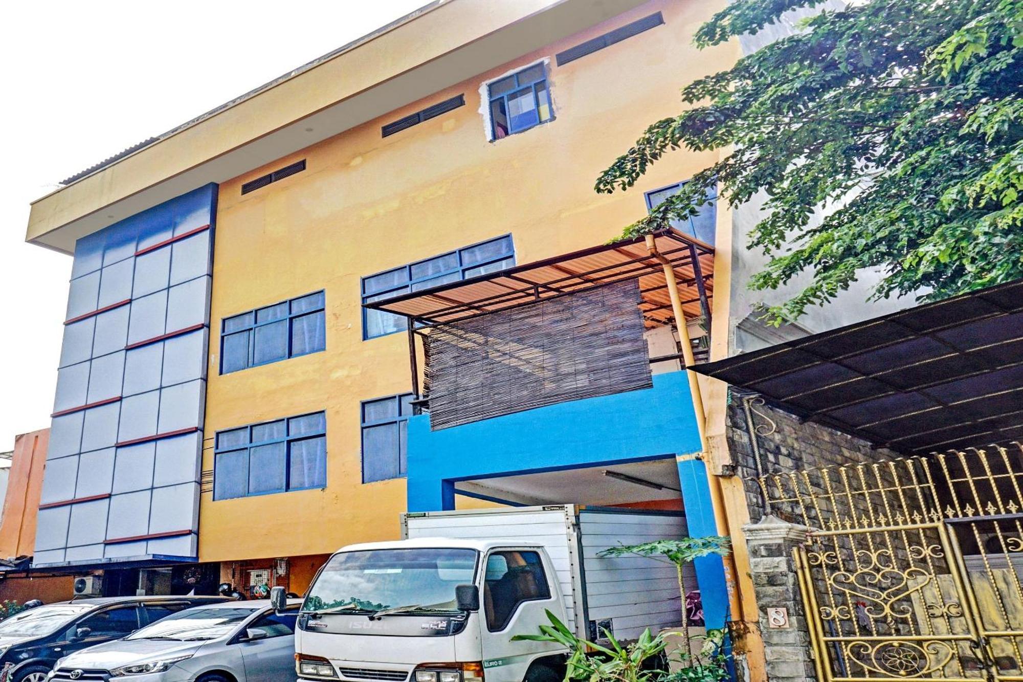 Oyo 90692 Point Hotel