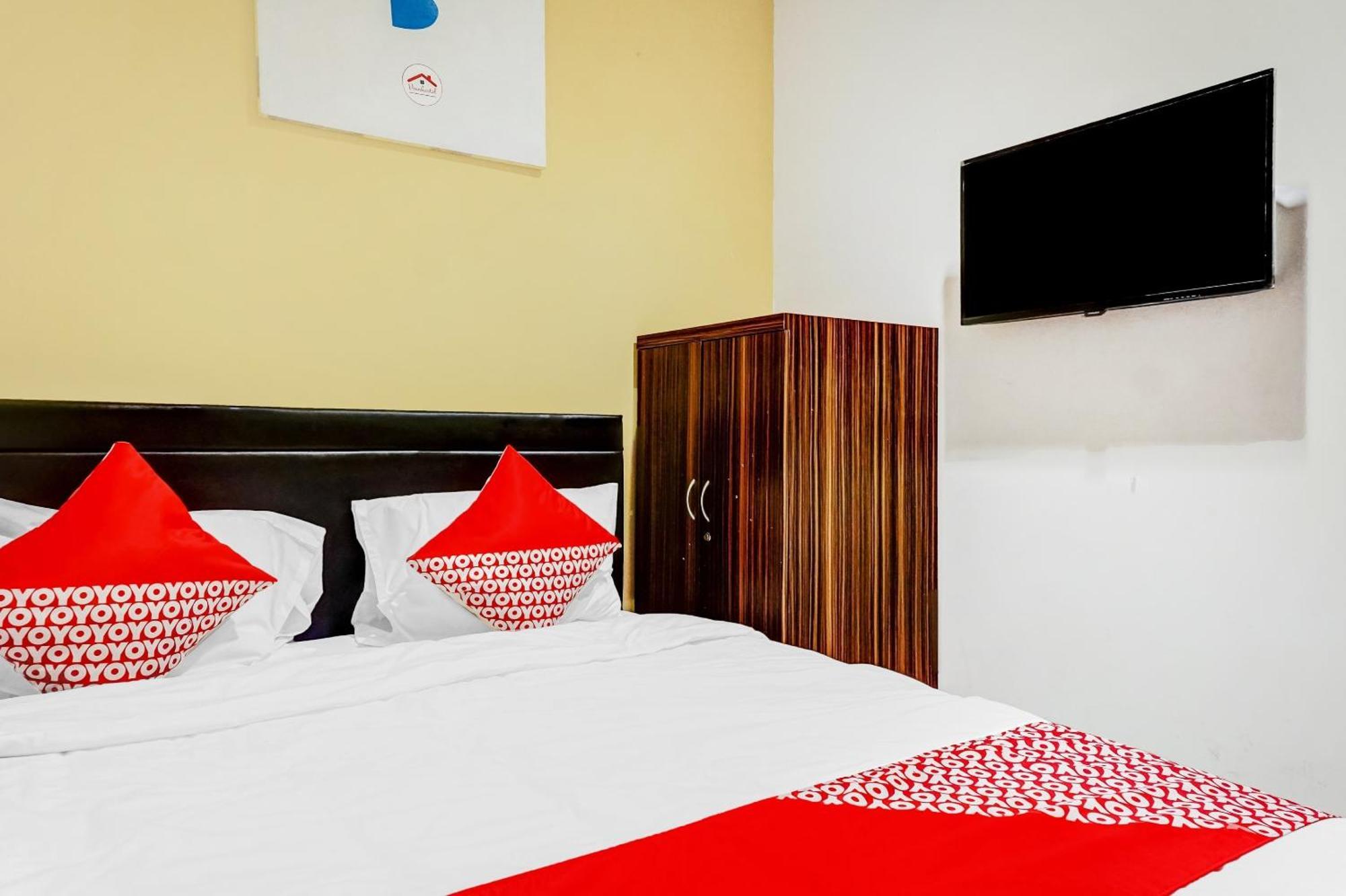 Hotel Oyo 90692 Point